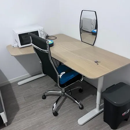 Individuelle Dans Un A 37 De Champs Elysees Homestay